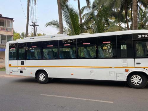 A/C SML COACH 30 SEATER